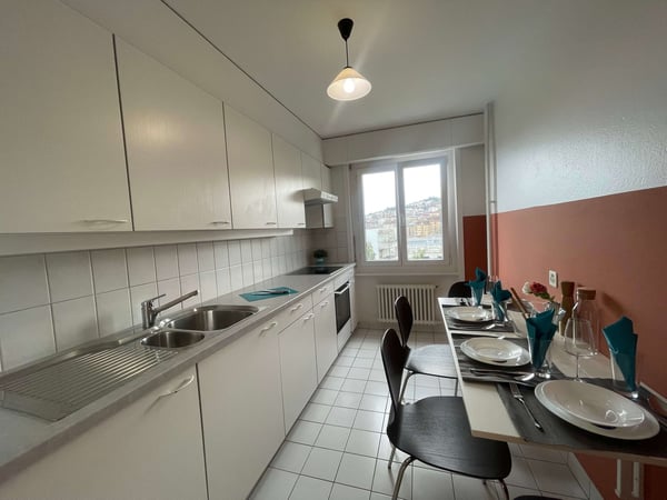 Vue dégagée au centre de Lausanne 12