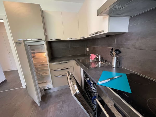 Furnished room in modernised apartment in a top location 16