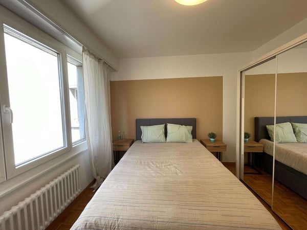 Furnished room in modernised apartment in a top location 3