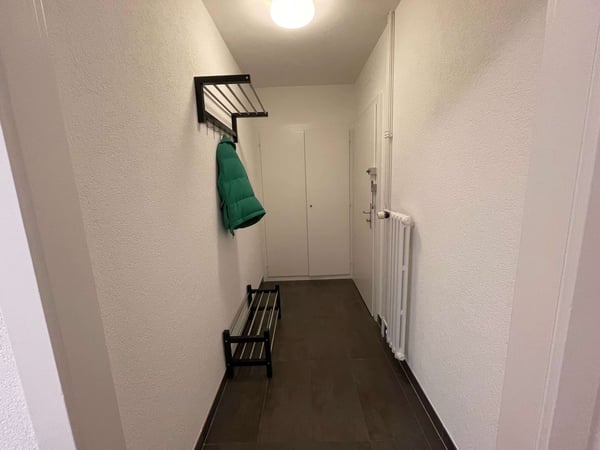 Furnished room in modernised apartment in a top location 25