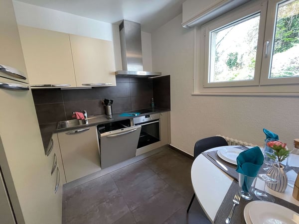 Furnished room in modernised apartment in a top location 17