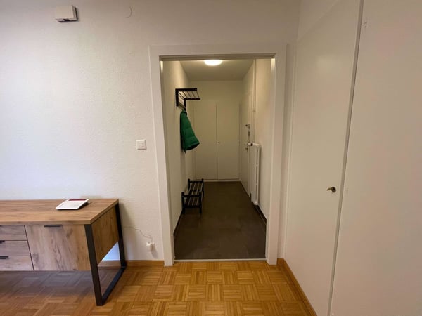 Furnished room in modernised apartment in a top location 24