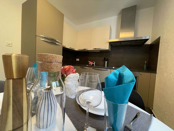 Furnished room in modernised apartment in a top location 14