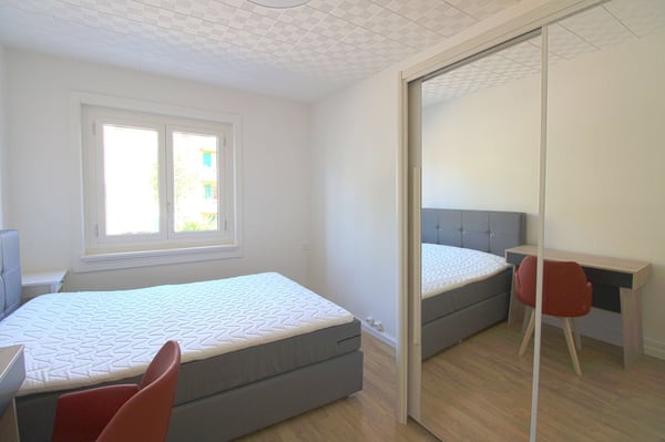 Gemeinsame und renovierte Wohnung in der Nähe des Bahnhofs Oerlikon 2