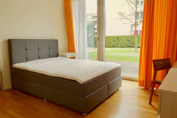 Stilvoll möbliertes Community Studio in Zürich Seebach 4