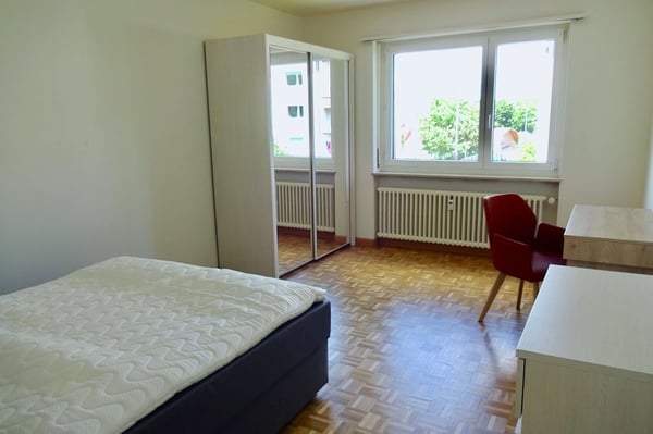 Furnished room in modernised apartment in a top location 7