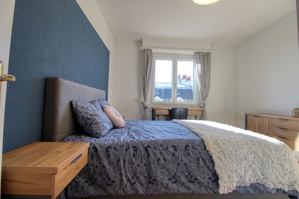Furnished room in modernised apartment in a top location 11