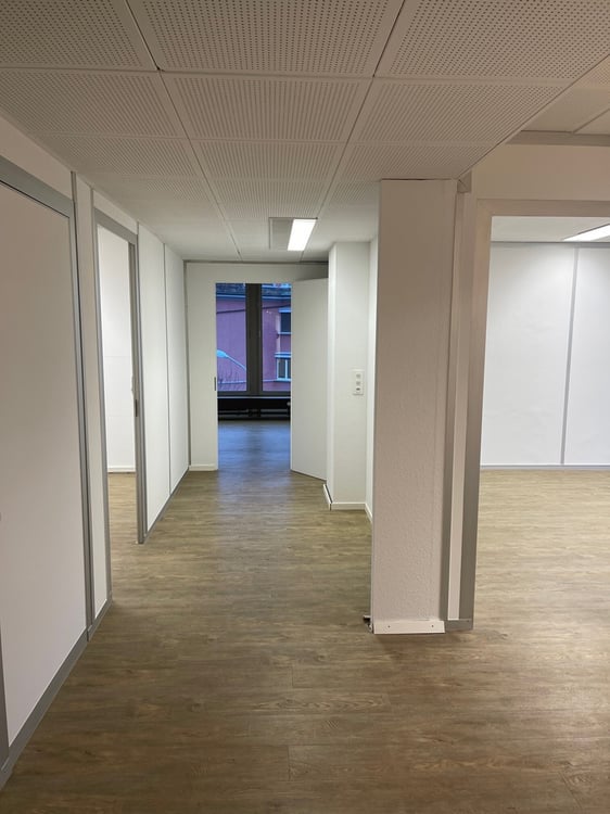 helle Bürofläche im Kreis 6 zu vermieten 2