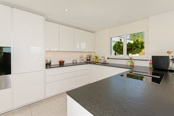 Grosszügiges 1.5-Zimmer-Einfamilienhaus mit traumhafter Weitsicht – Ihr neues Zuhause in Volketswil 6