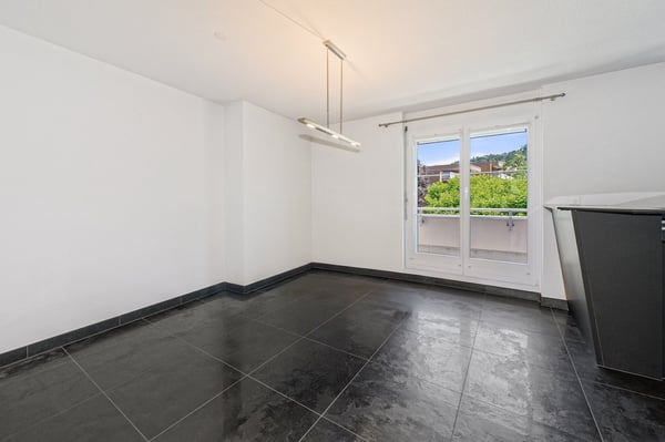 Geräumige 1.5-Zimmer-Duplex-Wohnung in Urdorf 2