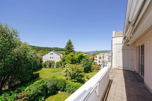 Geräumige 1.5-Zimmer-Duplex-Wohnung in Urdorf 10