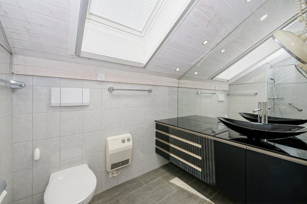 Geräumige 1.5-Zimmer-Duplex-Wohnung in Urdorf 12