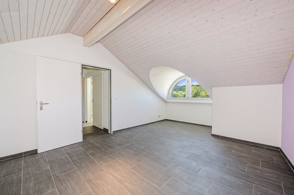 Geräumige 1.5-Zimmer-Duplex-Wohnung in Urdorf 11