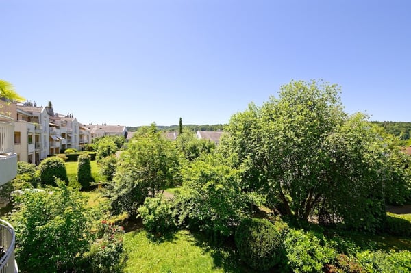 Geräumige 1.5-Zimmer-Duplex-Wohnung in Urdorf 1