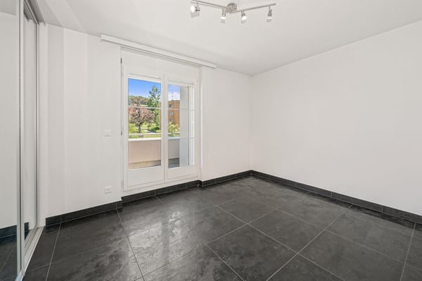 Geräumige 1.5-Zimmer-Duplex-Wohnung in Urdorf 7