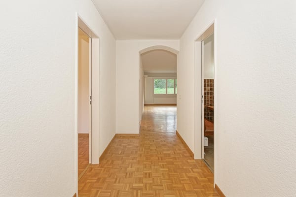 Bestandesliegenschaft mit vielseitigem Baupotenzial an bevorzugter Lage in Zürich-Affoltern 7