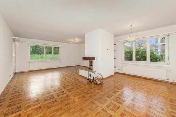 Bestandesliegenschaft mit vielseitigem Baupotenzial an bevorzugter Lage in Zürich-Affoltern 10