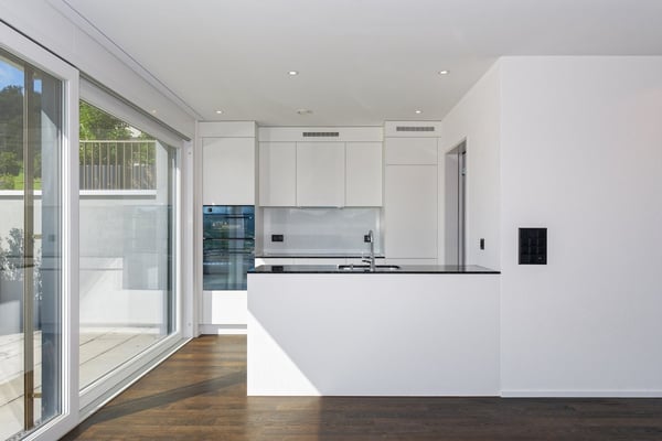 Moderne 1.5-Zimmer-Attikawohnung mit grosszügigen Terrassen und Lift in die Wohnung 2