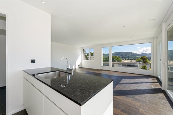 Moderne 1.5-Zimmer-Attikawohnung mit grosszügigen Terrassen und Lift in die Wohnung 3