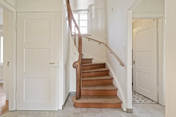 Familienparadies in Zürich Höngg – 5-Zimmer-Doppel-Einfamilienhaus mit grossem Sonnengarten 7