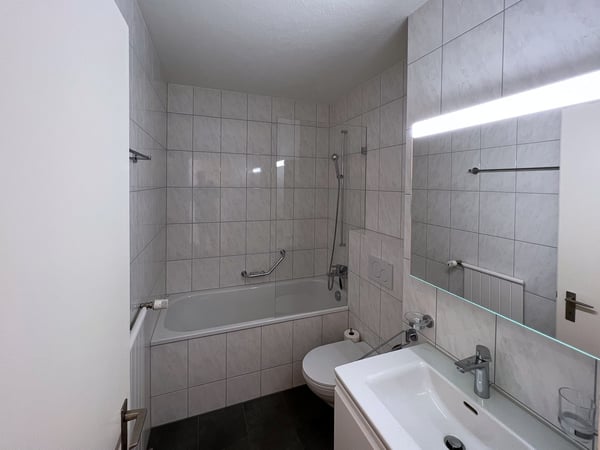 1.5-Zimmer-Stadtwohnung mit grossem Balkon an ruhiger Lage (inkl. Tiefgaragenplatz) 4