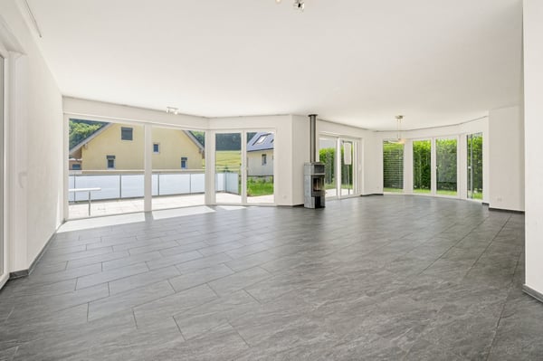 Freistehendes 5.5-Zimmer-Einfamilienhaus in Hüntwangen 2