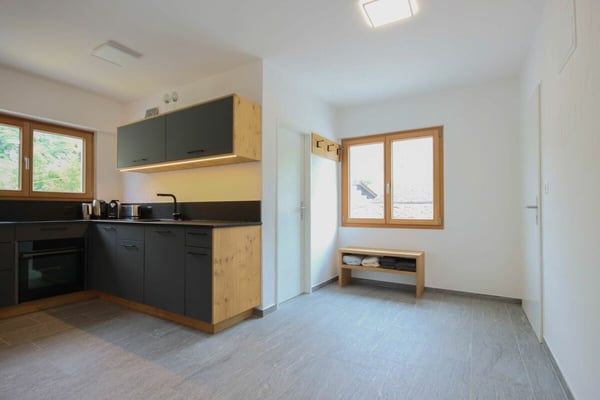 Renovierte 3½-Zimmer-Ferienwohnung im 3. OG in nächster Nähe zu der Bergbahnstation 6