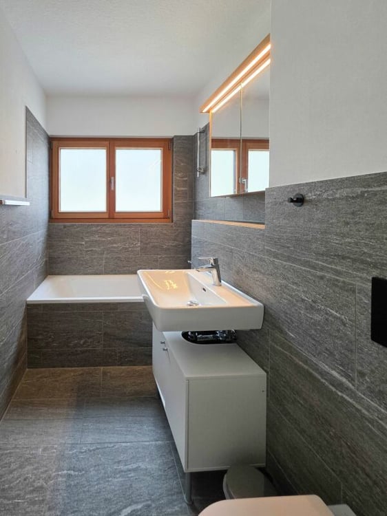 Renovierte 3½-Zimmer-Ferienwohnung im 3. OG in nächster Nähe zu der Bergbahnstation 8