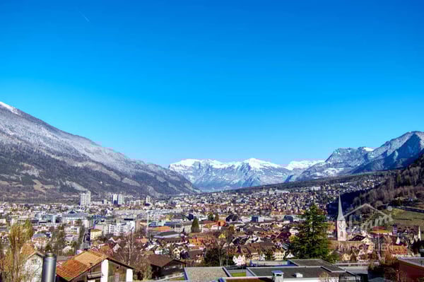 Erschlossenes Bauland mit Bergpanorama in Chur 1