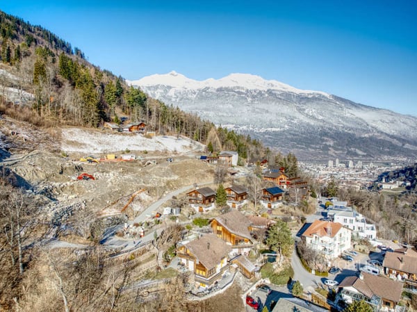 Erschlossenes Bauland mit Bergpanorama in Chur 2