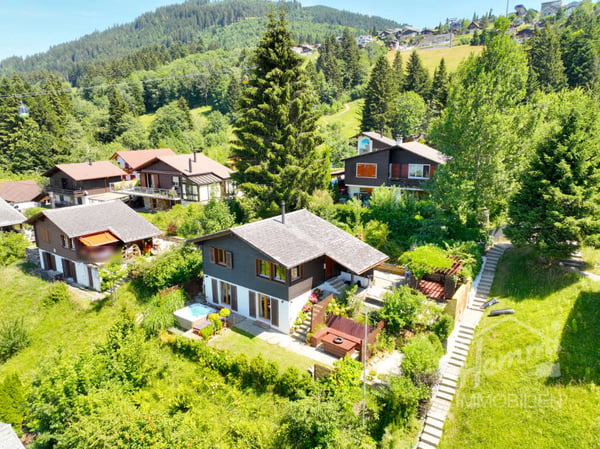Berg-Juwel mit Traumhafter Aussicht 2