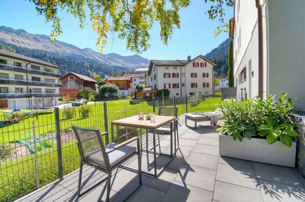 Neue Erstwohnung mit schöner Terrasse 1