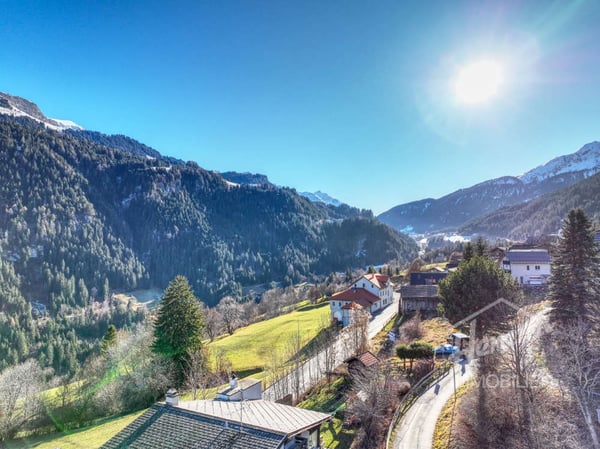 Wunderschöne grosszügige Erstwohnung mit Aussicht 21