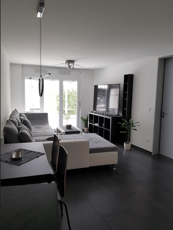 3.5-Zimmer-Wohnung mit Sitzplatz und Lift in Domat/Ems – sofort verfügbar 2