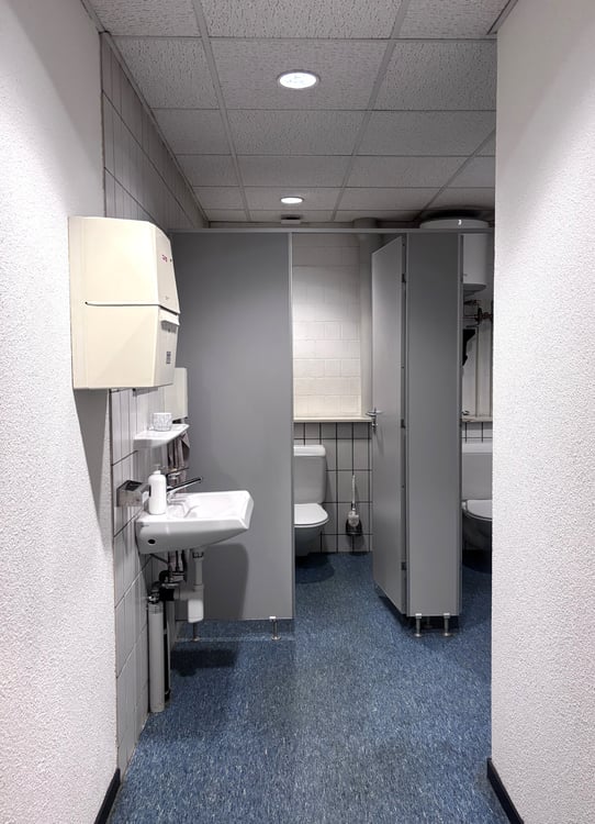 Ausgebauter heller Büroraum zu vermieten 4