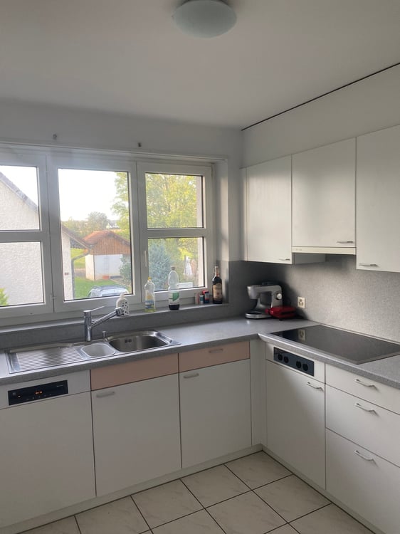 Gemütliche 3.5-Zimmer-Wohnung mit sonnigem Sitzplatz in Marthalen 1