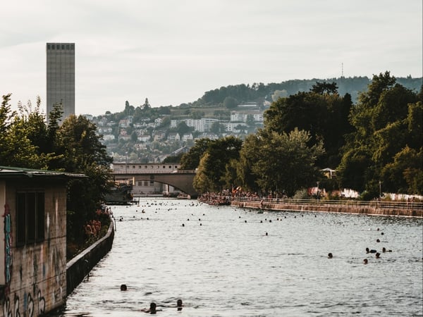 STILVOLLES 1.5 ZI. APARTMENT MITTEN IN DER STADT / STYLISH 1.5 ROOM APARTMENT IN THE MIDDLE OF CITY 14