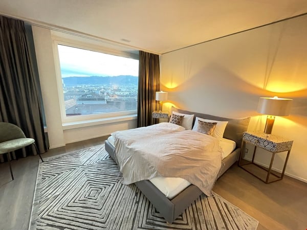 ABOVE & BEYOND – Mitten im Geschehen über den Dächern der Europaallee 11