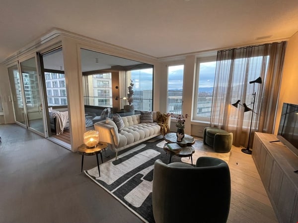 ABOVE & BEYOND – Mitten im Geschehen über den Dächern der Europaallee 14