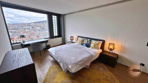 LUXURIÖSES WOHNEN ÜBER DEN DÄCHERN ZÜRICHS /  LUXURIOUS LIVING ABOVE THE ROOFS OF ZURICH 3