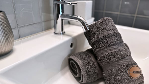 LUXURIÖSES WOHNEN ÜBER DEN DÄCHERN ZÜRICHS /  LUXURIOUS LIVING ABOVE THE ROOFS OF ZURICH 6