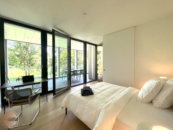 KUNSTVOLLES 1-SCHLAFZIMMER APARTMENT AM SEEBURGPARK / ARTISTIC 1-BEDROOM APARTMENT AT SEEBURGPARK 4