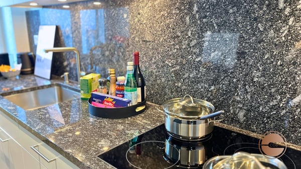 NEU! MODERNES 2-BEDROOM SERVICED APARTMENT / NEW! MODERN 2-BEDROOM SERVICED APARTMENT 11