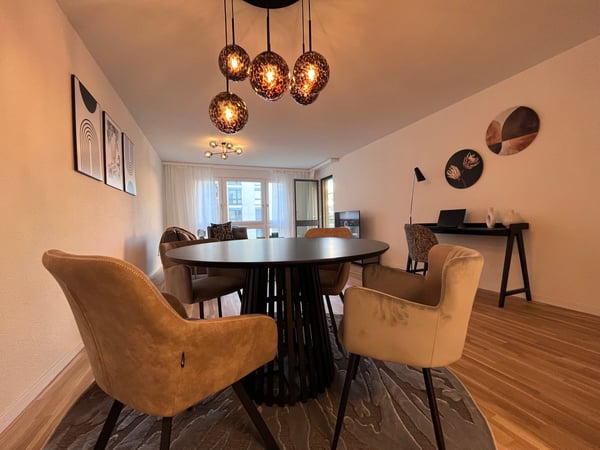 URBANES + STILVOLLES APARTMENT IN FLUSSNÄHE / URBAN + STYLISH APARTMENT NEAR THE RIVER 3