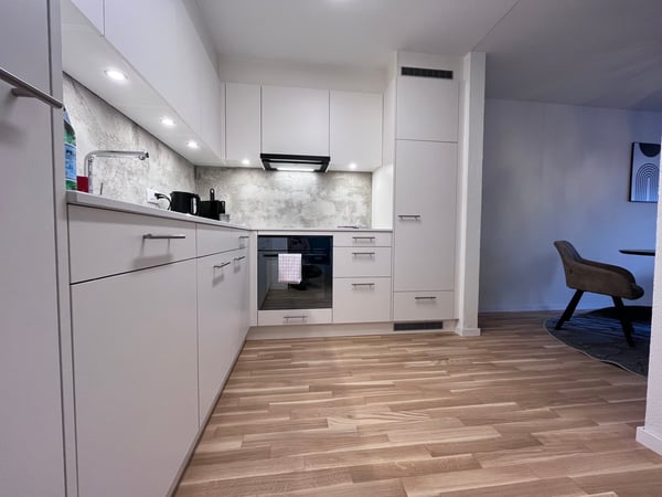 URBANES + STILVOLLES APARTMENT IN FLUSSNÄHE / URBAN + STYLISH APARTMENT NEAR THE RIVER 7