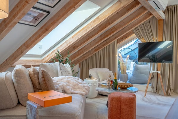 Brandnew: Rooftop Serviced & Furnished Apartment in Prime Seefeld Location 2