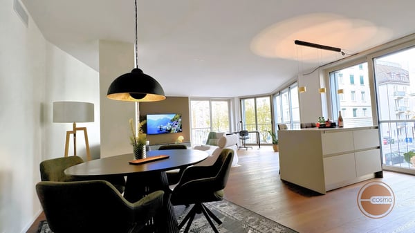 IM HERZEN VON WIEDIKON: MODERNE 1.5 ZI-WOHNUNG / IN THE HEART OF WIEDIKON: MODERN 1.5 ROOM APARTMENT 2