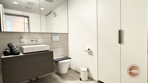 IM HERZEN VON WIEDIKON: MODERNE 1.5 ZI-WOHNUNG / IN THE HEART OF WIEDIKON: MODERN 1.5 ROOM APARTMENT 12