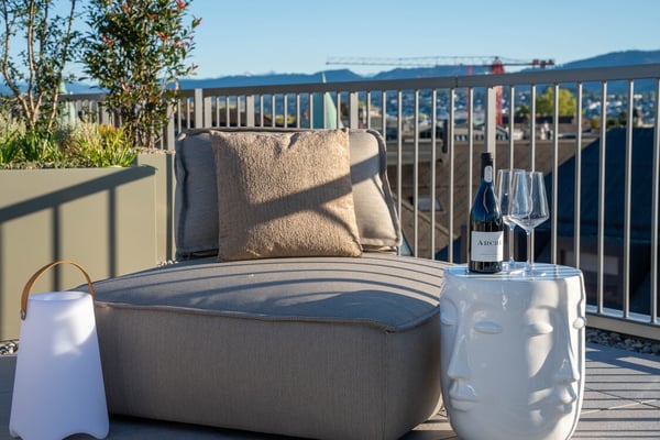 Brandnew: Rooftop Serviced & Furnished Apartment in Prime Seefeld Location 14