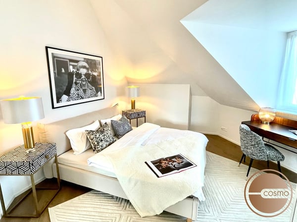 PENTHOUSE MIT AUSSICHT IM HERZEN WIEDIKONS  / PENTHOUSE WITH VIEW IN THE HEART OF WIEDIKON 1